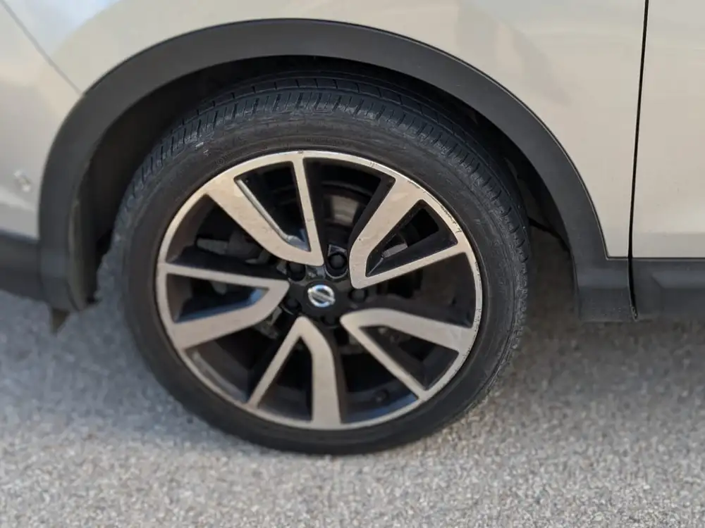 NISSAN qashqai