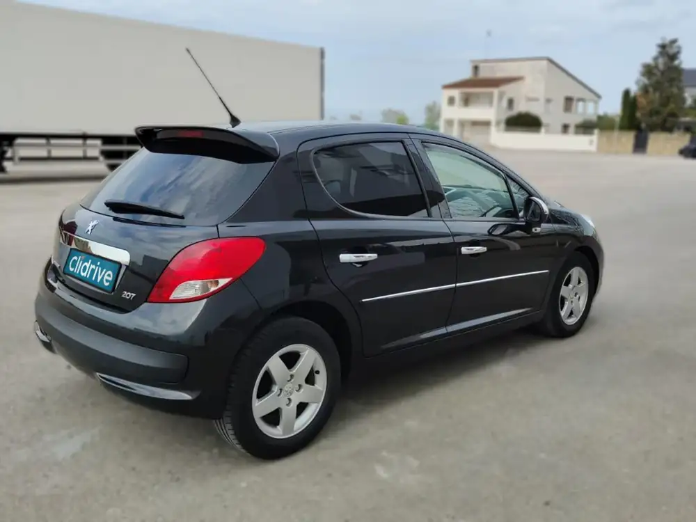 PEUGEOT 207