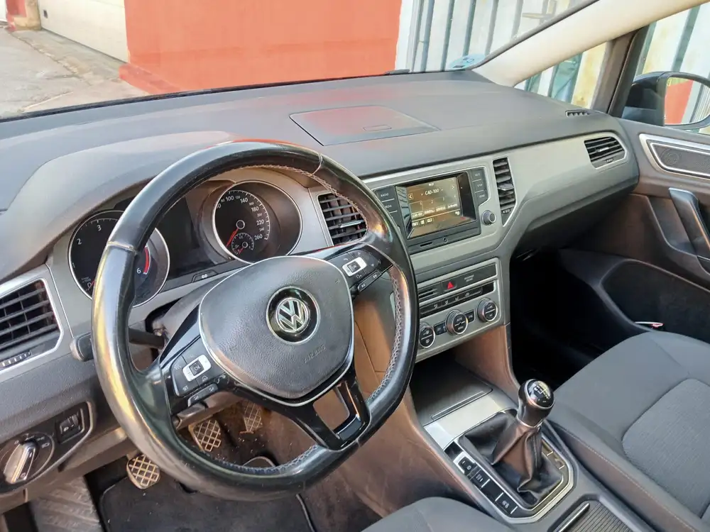 VOLKSWAGEN golf sportsvan