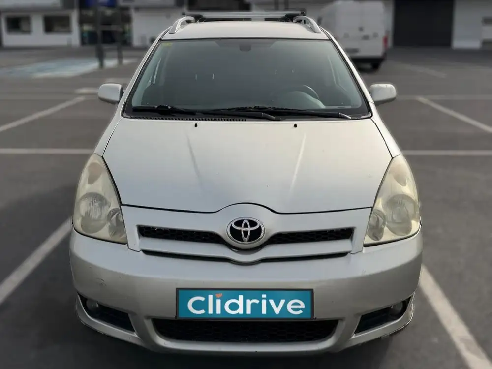 TOYOTA corolla verso