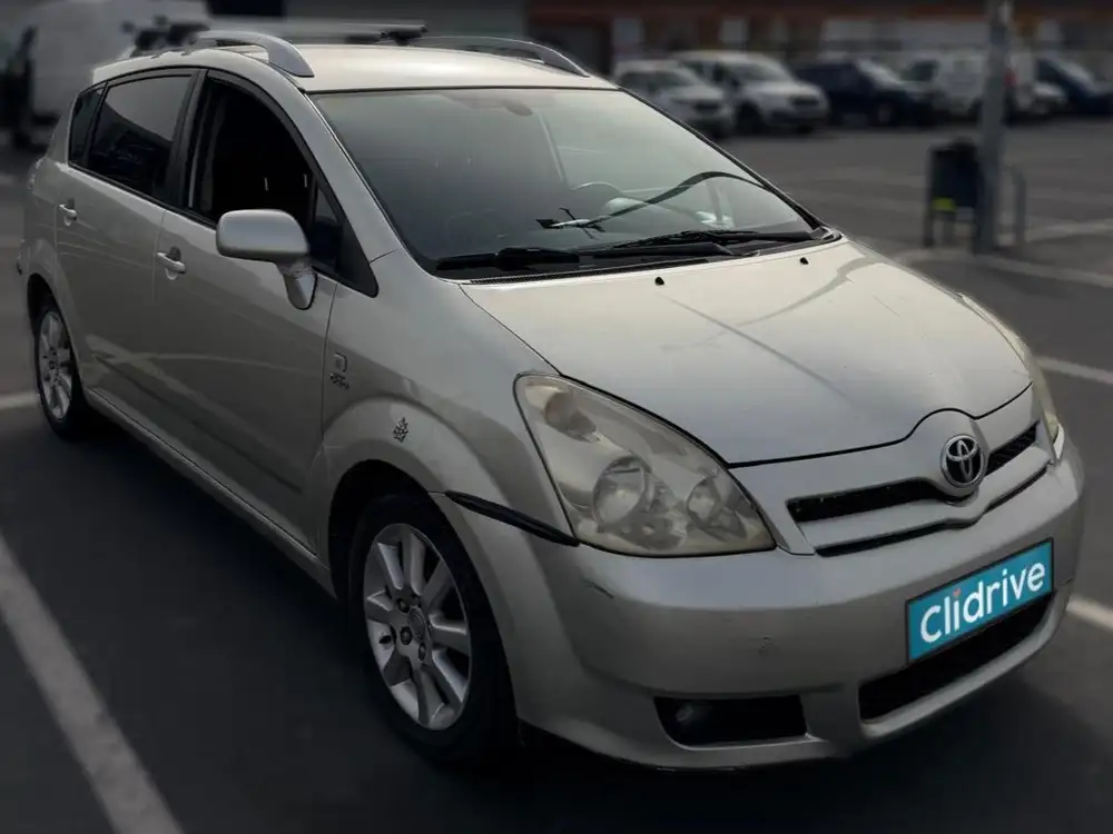 TOYOTA corolla verso