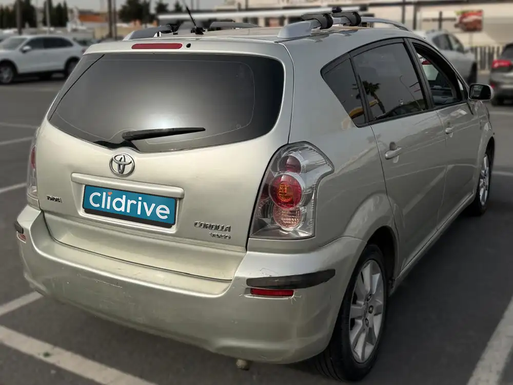 TOYOTA corolla verso