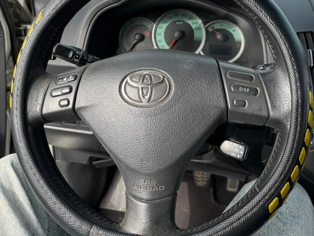 TOYOTA corolla verso