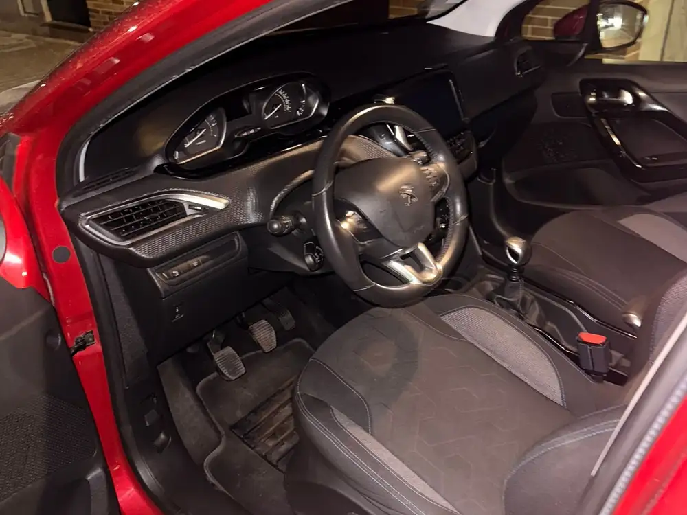 PEUGEOT 2008 - Foto 10 | Clidrive
