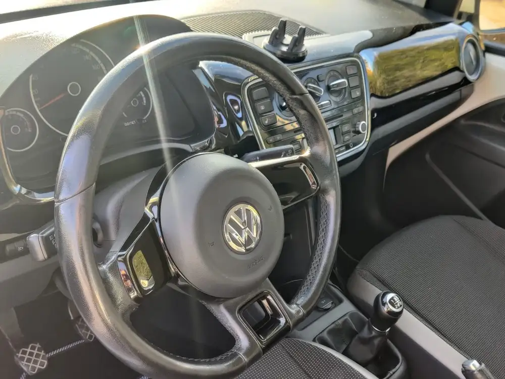 VOLKSWAGEN up