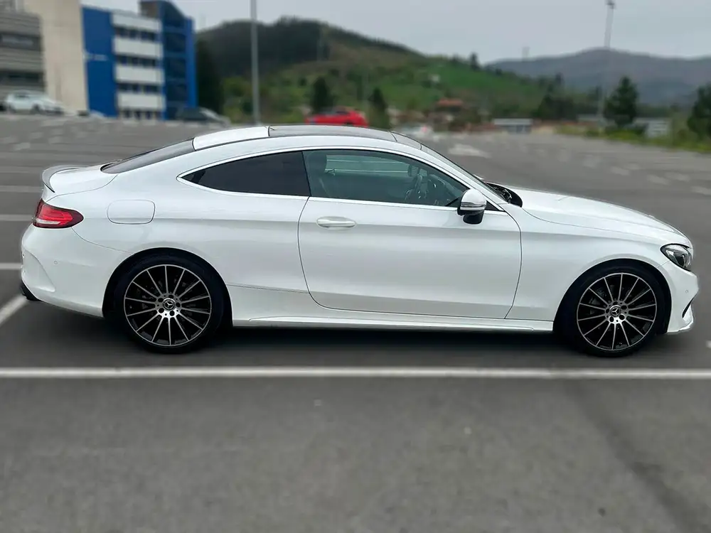MERCEDES clase c
