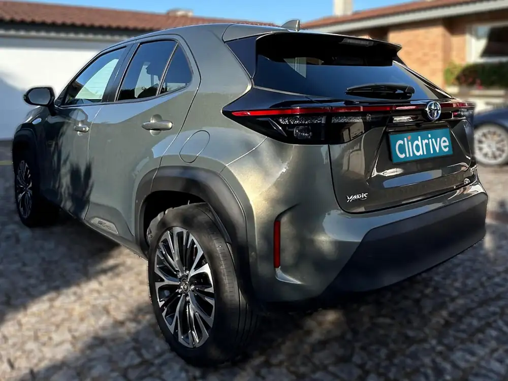 TOYOTA yaris cross