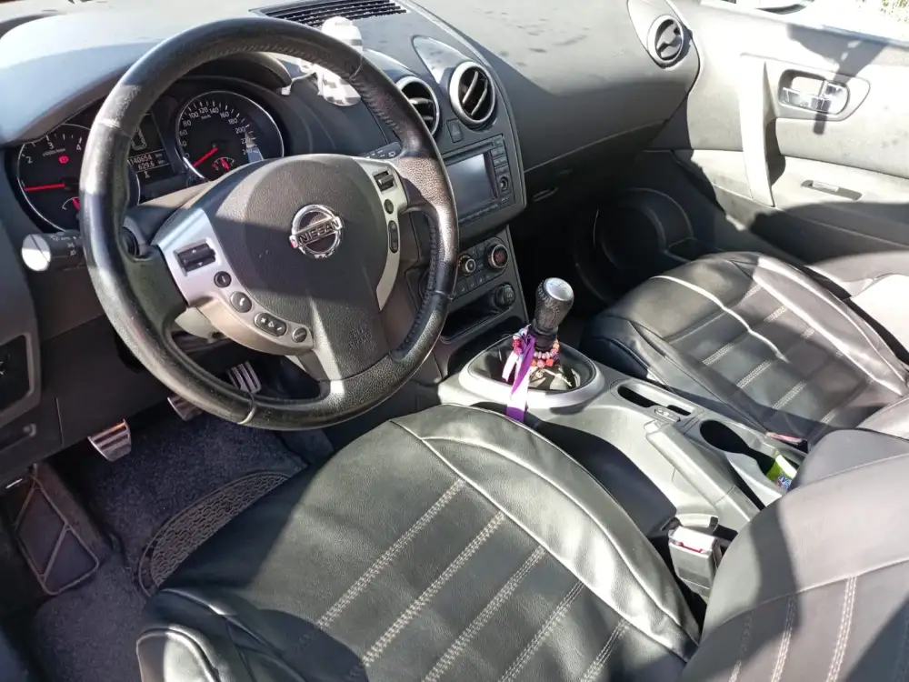 NISSAN qashqai