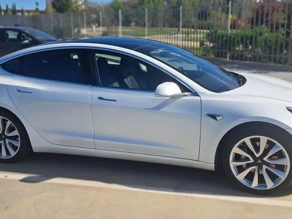 TESLA model 3