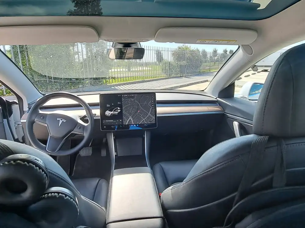 TESLA model 3