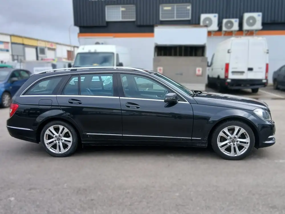 MERCEDES clase c