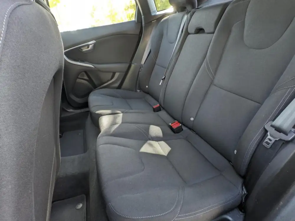 VOLVO V40 Cross country