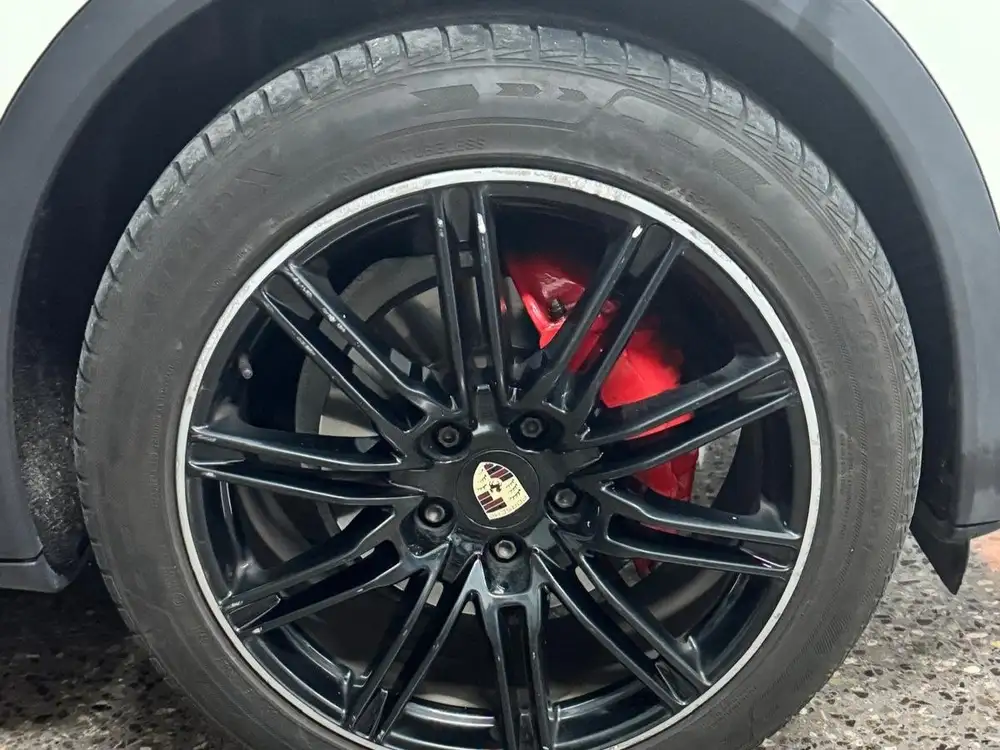 PORSCHE cayenne