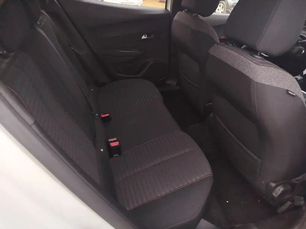 PEUGEOT 2008 - Foto 11 | Clidrive