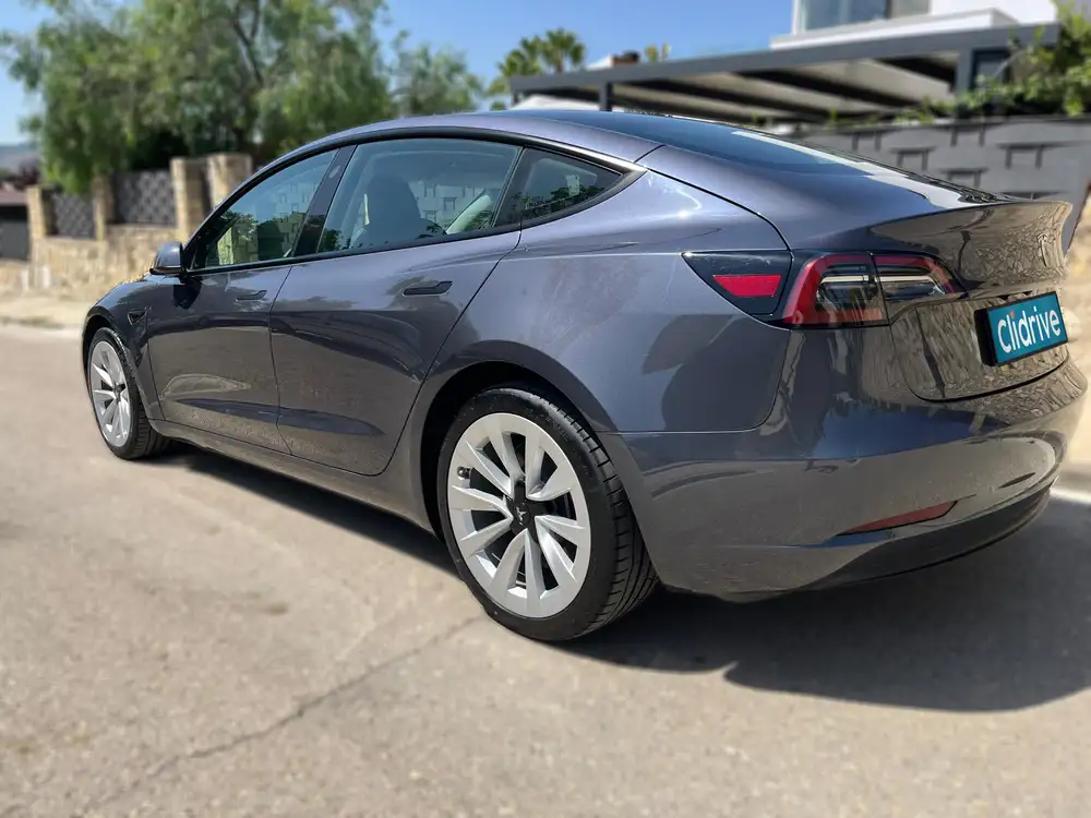 TESLA model 3