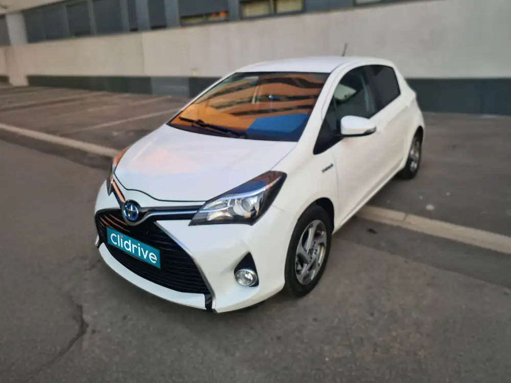 TOYOTA yaris