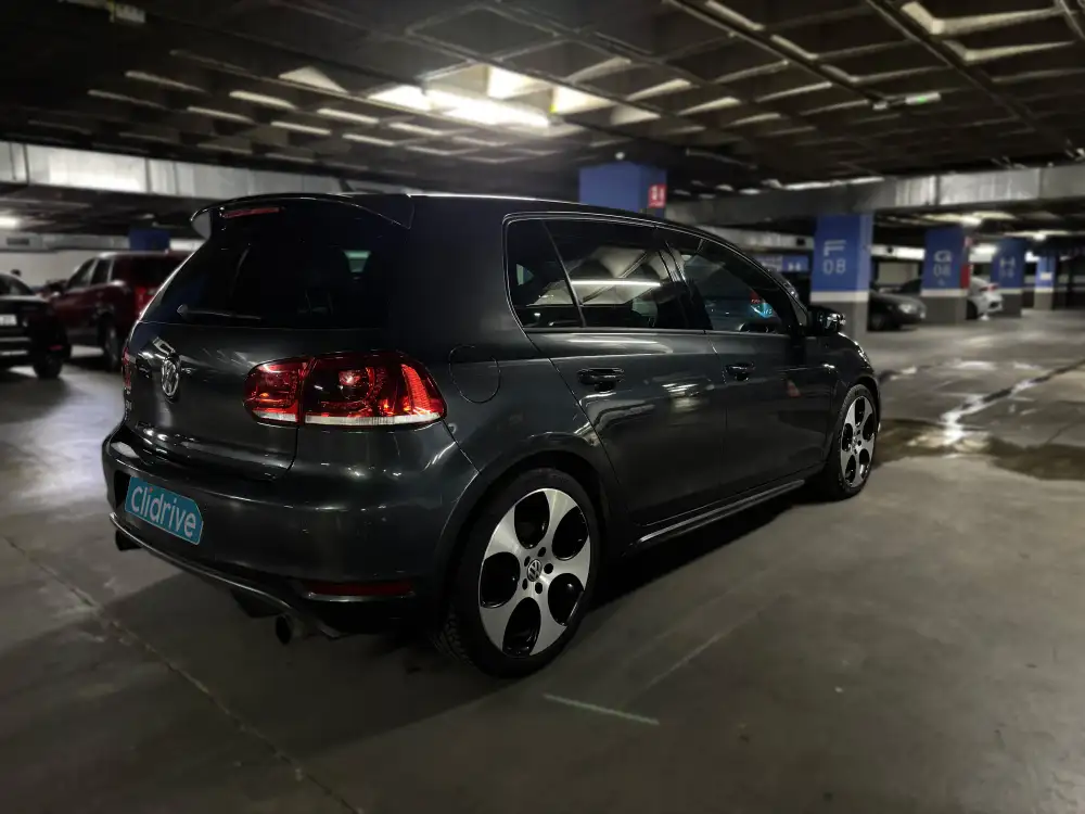 2.0 TSI 210cv DSG 6 vel GTI