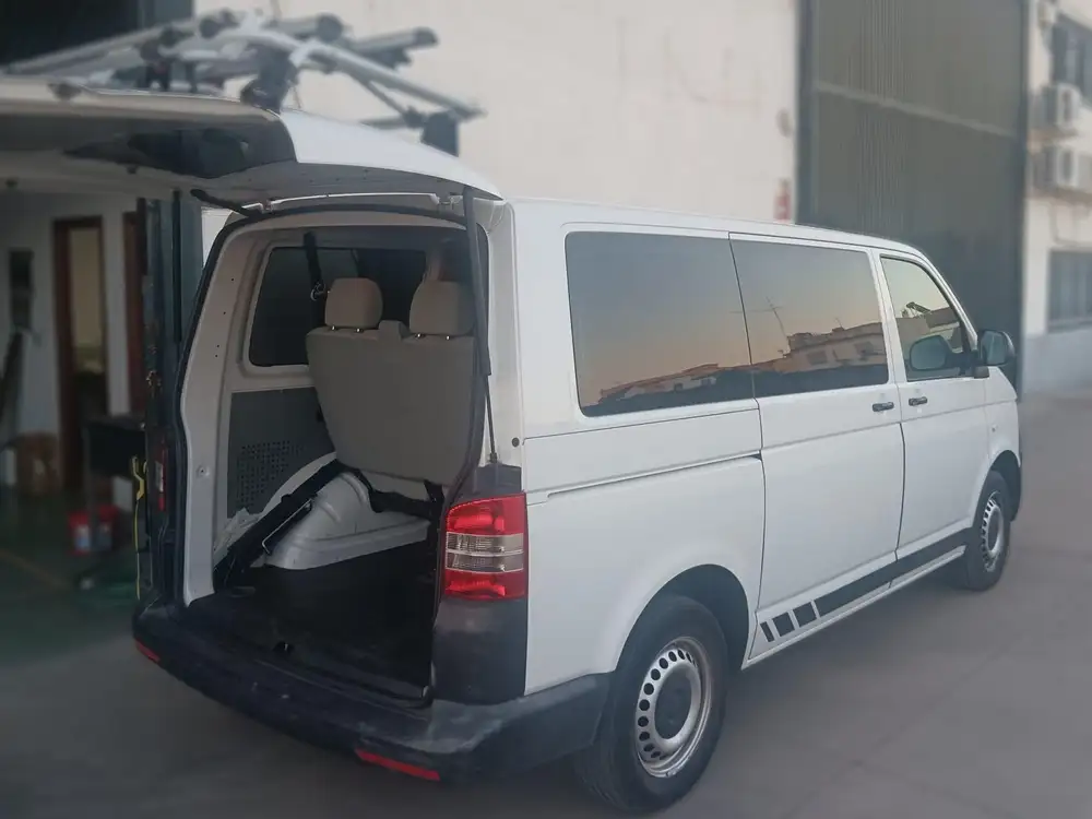 VOLKSWAGEN transporter