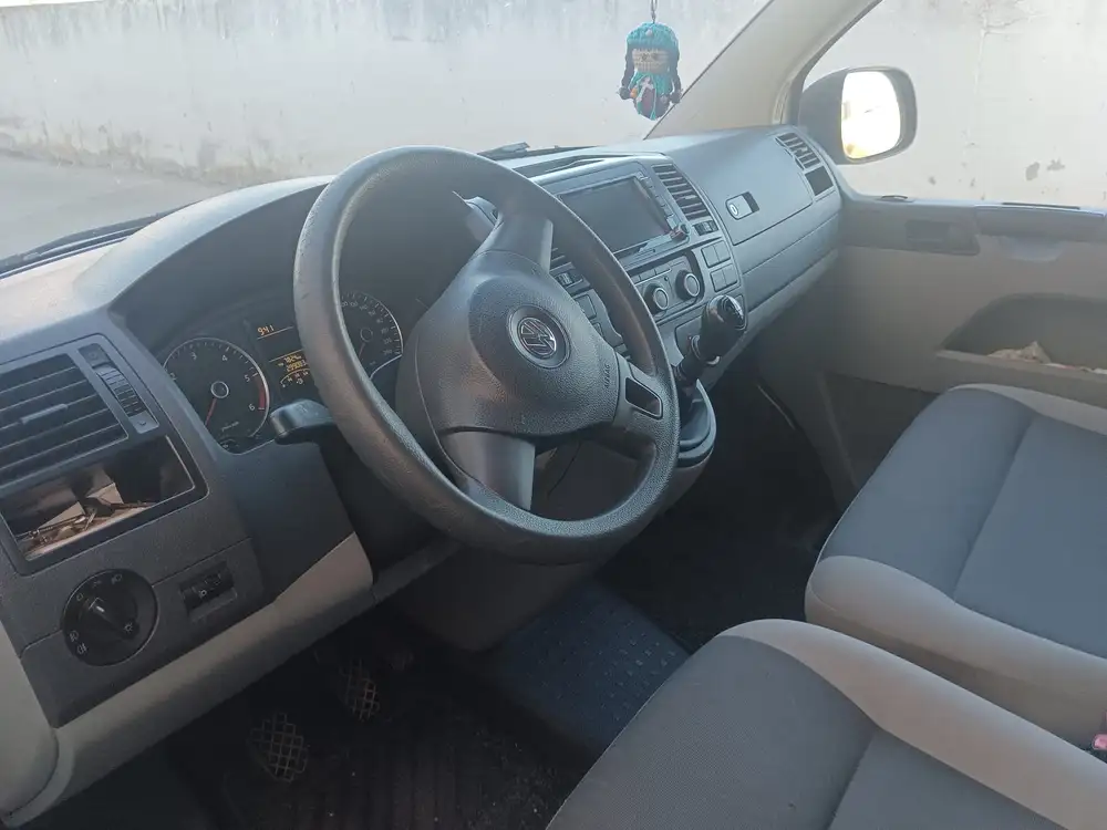 VOLKSWAGEN transporter