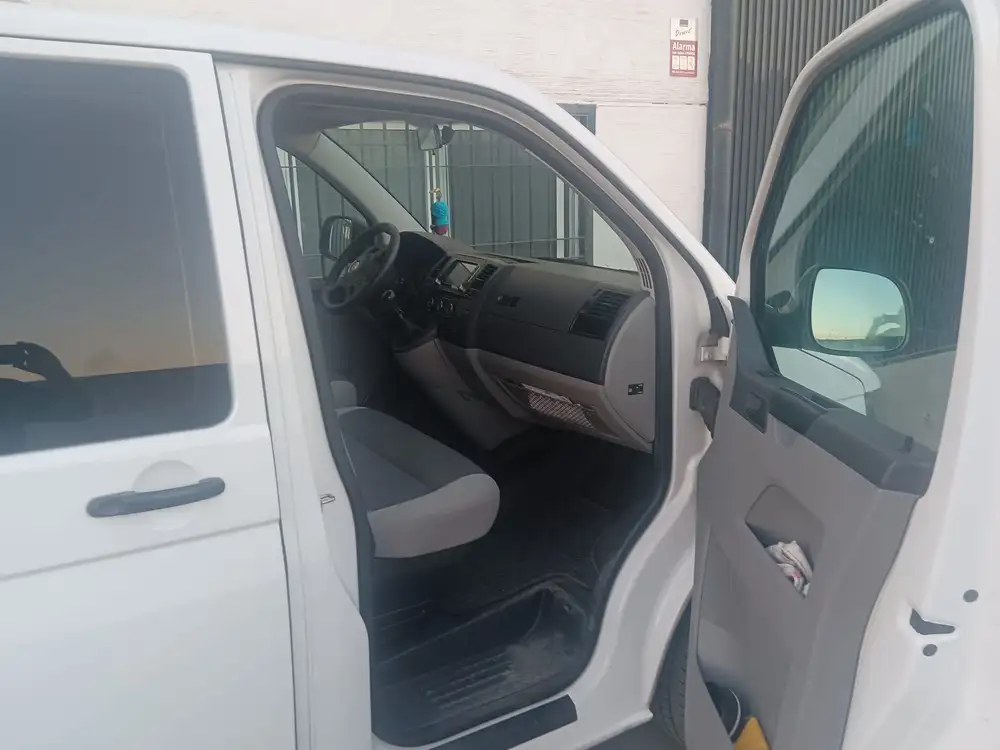 VOLKSWAGEN transporter