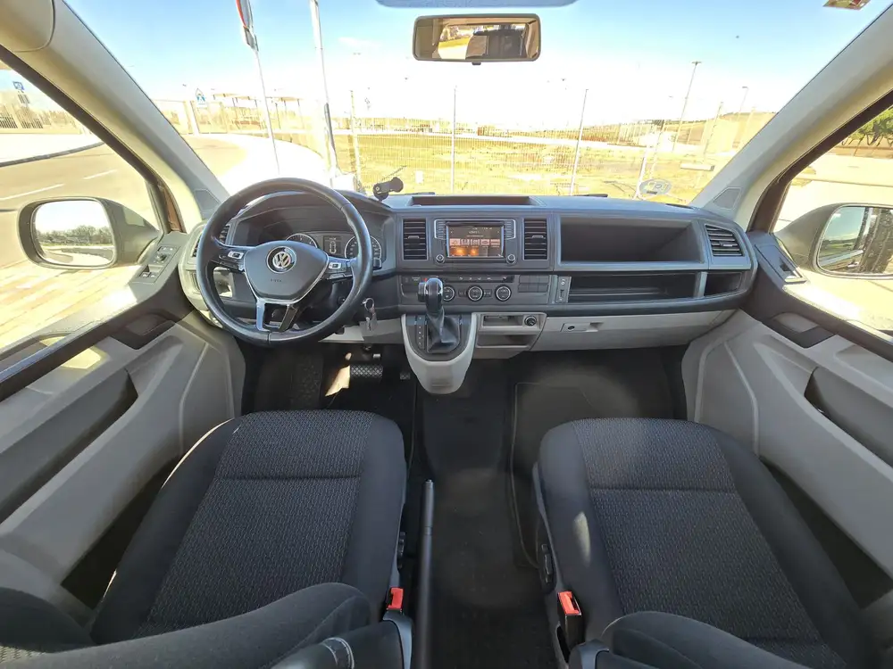 VOLKSWAGEN caravelle