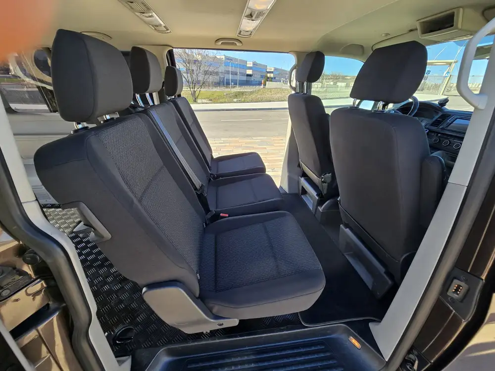 VOLKSWAGEN caravelle