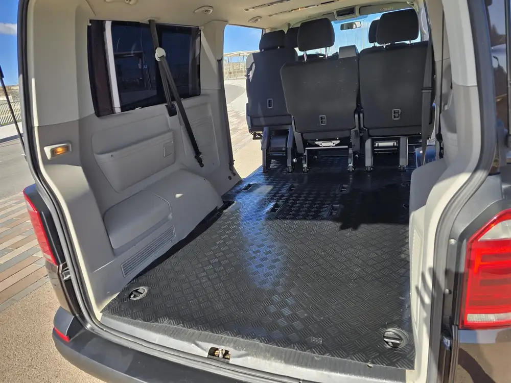 VOLKSWAGEN caravelle