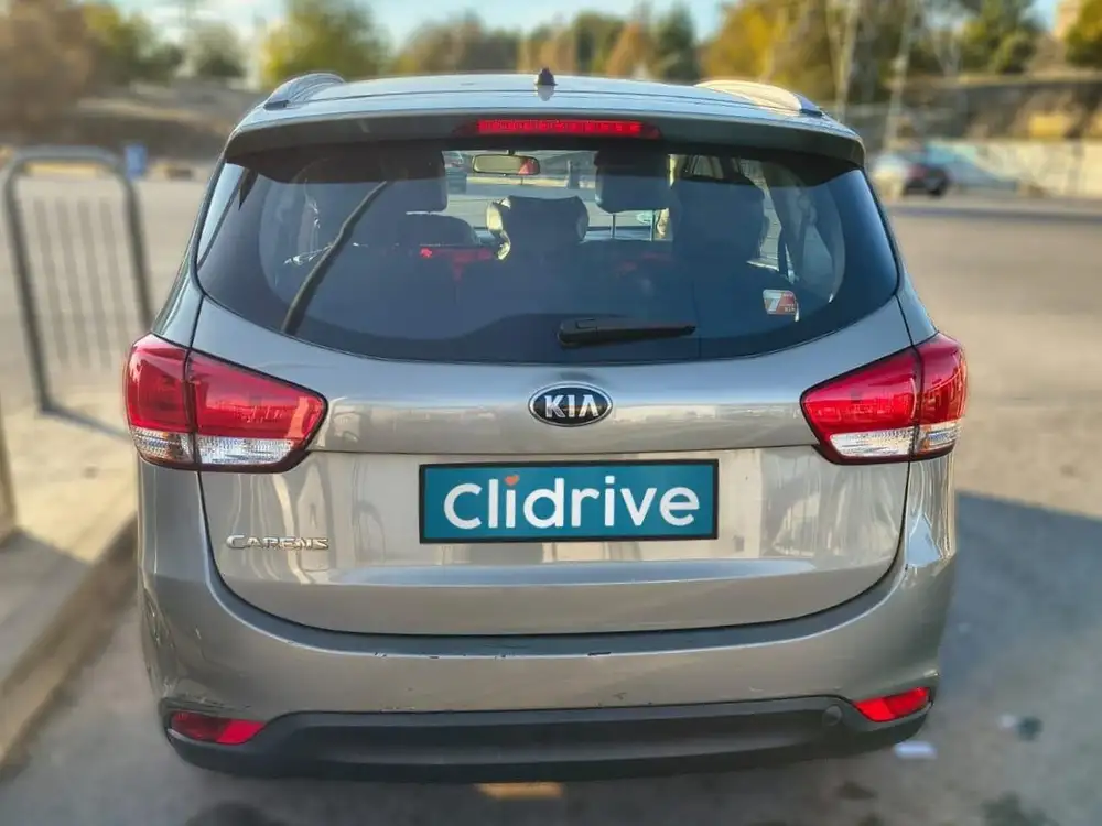 KIA carens