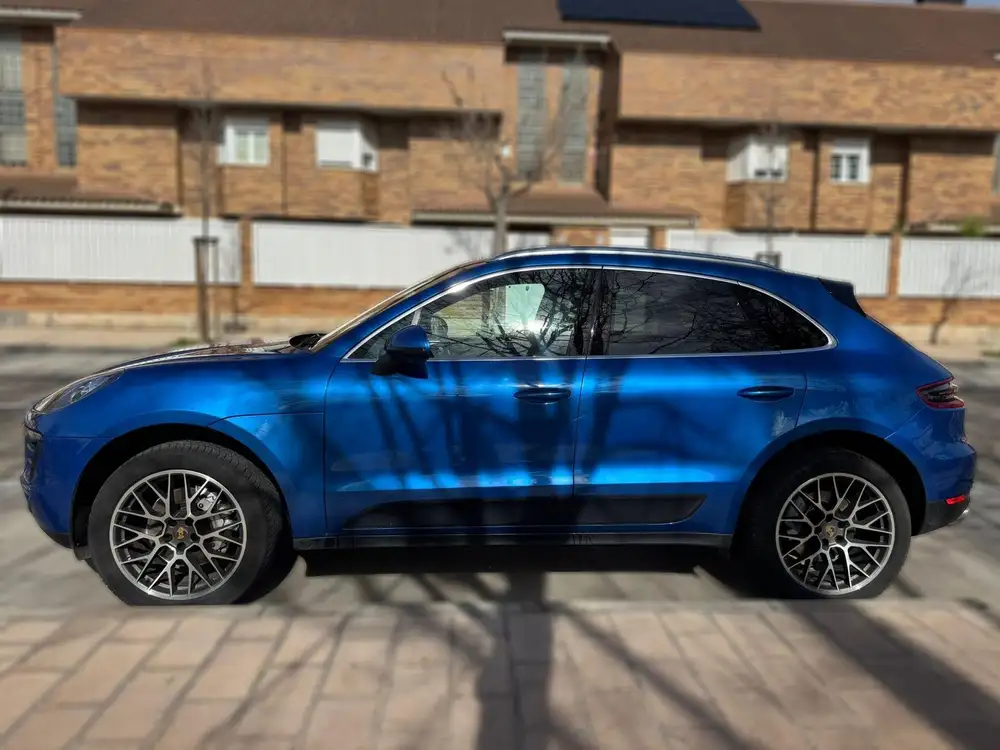 PORSCHE macan
