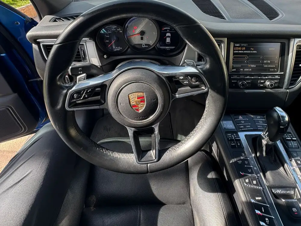 PORSCHE macan
