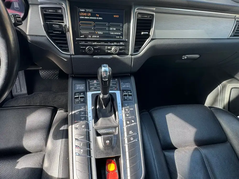 PORSCHE macan