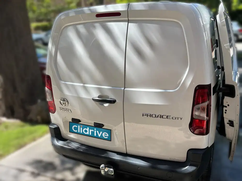 TOYOTA proace city