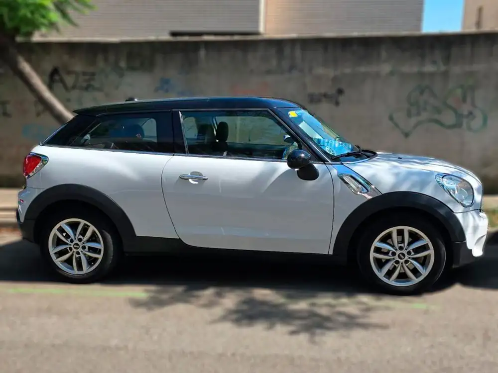 MINI paceman