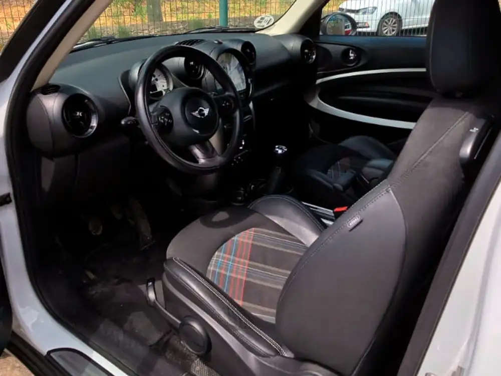 MINI paceman
