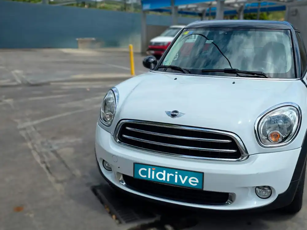 MINI paceman