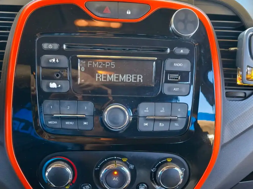 RENAULT captur