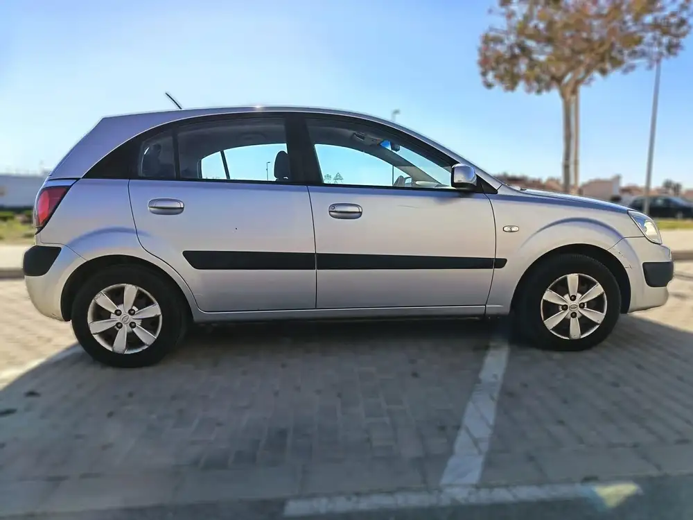 KIA rio - Foto 5 | Clidrive