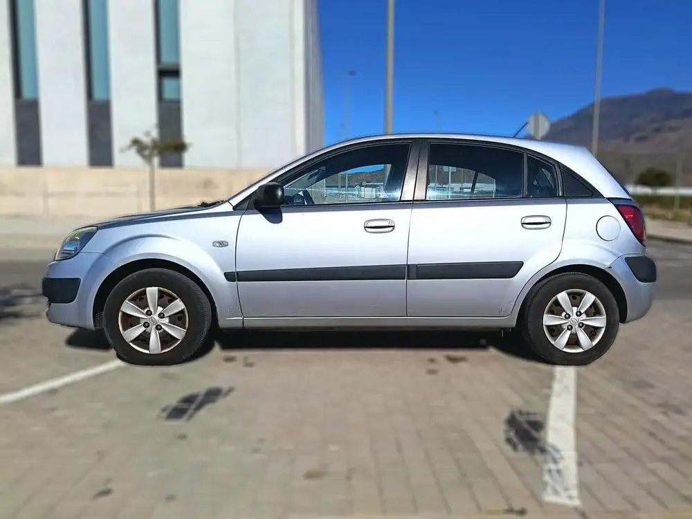 KIA rio - Foto 9 | Clidrive