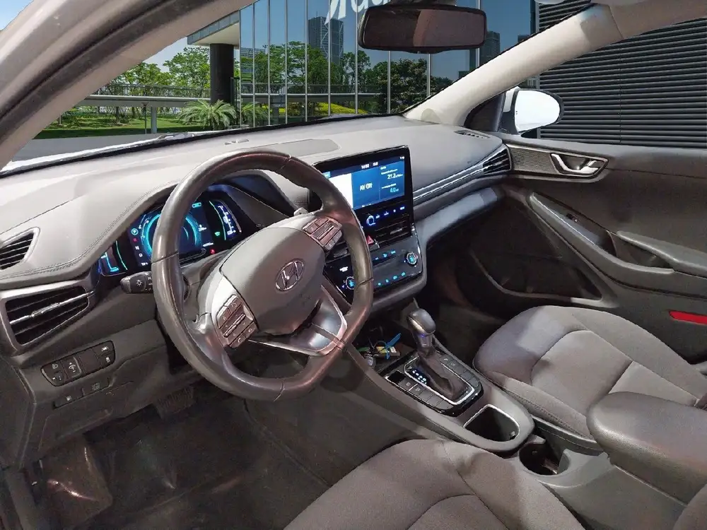HYUNDAI ioniq