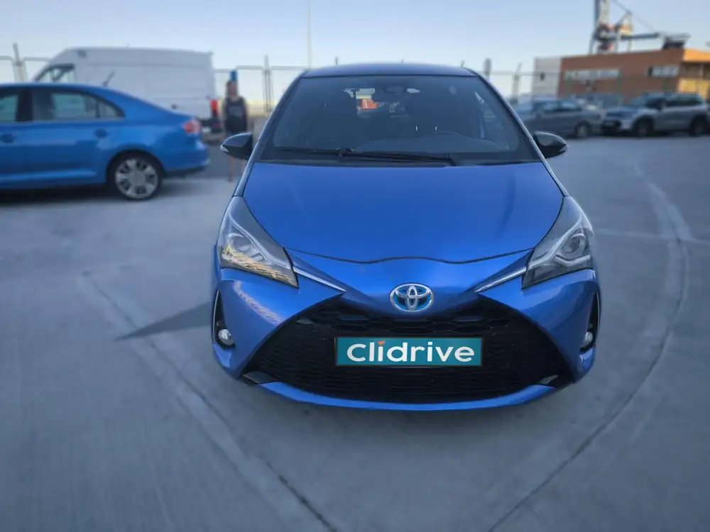 TOYOTA yaris