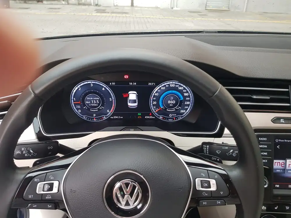 VOLKSWAGEN passat
