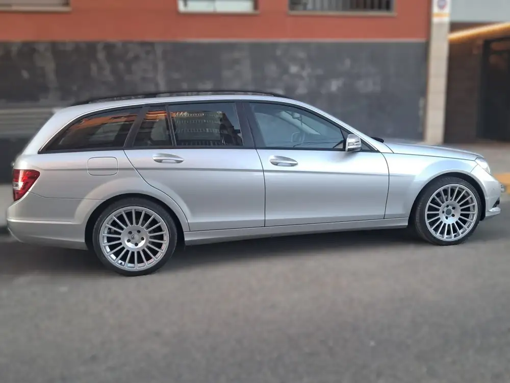 MERCEDES clase c - Foto 5 | Clidrive