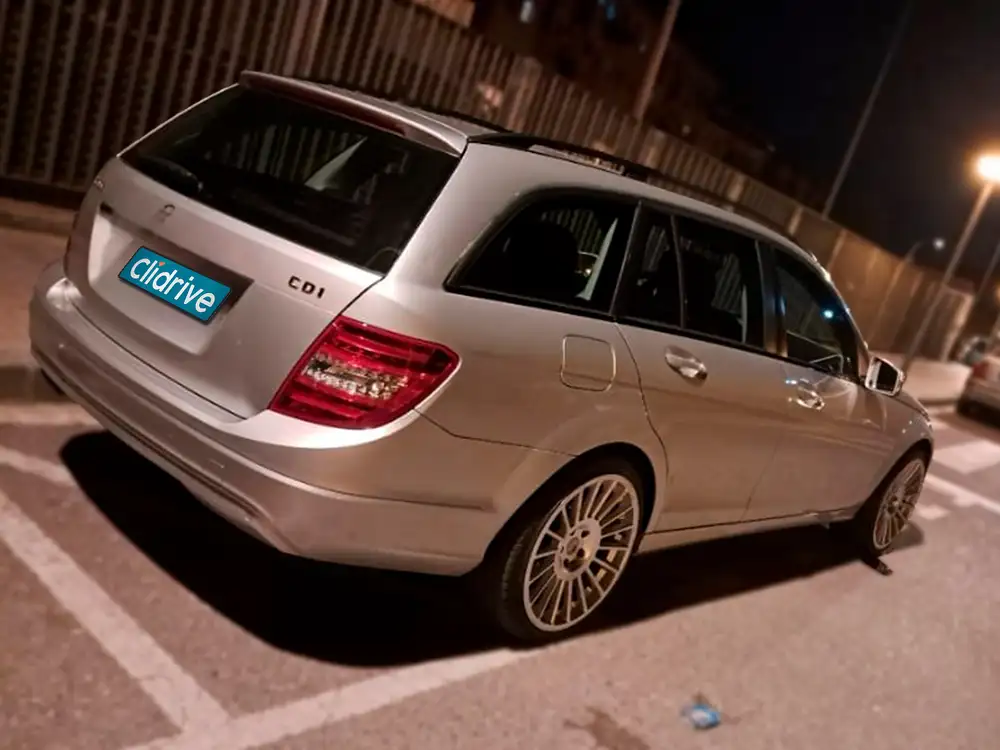 MERCEDES clase c - Foto 6 | Clidrive