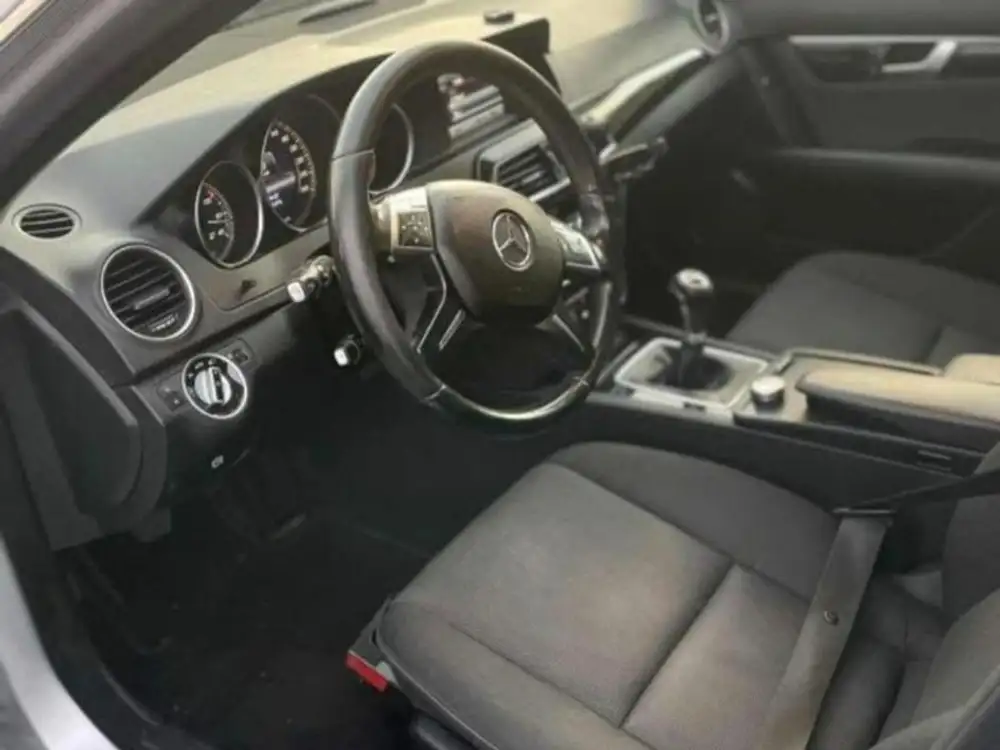 MERCEDES clase c - Foto 8 | Clidrive