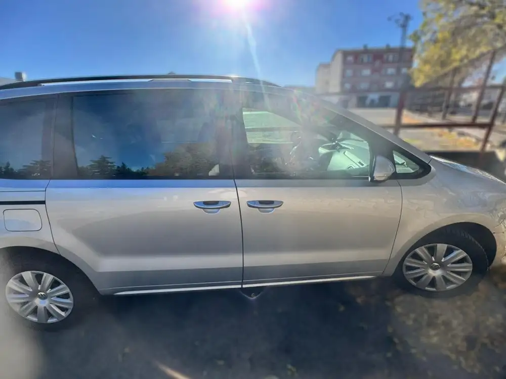 VOLKSWAGEN sharan