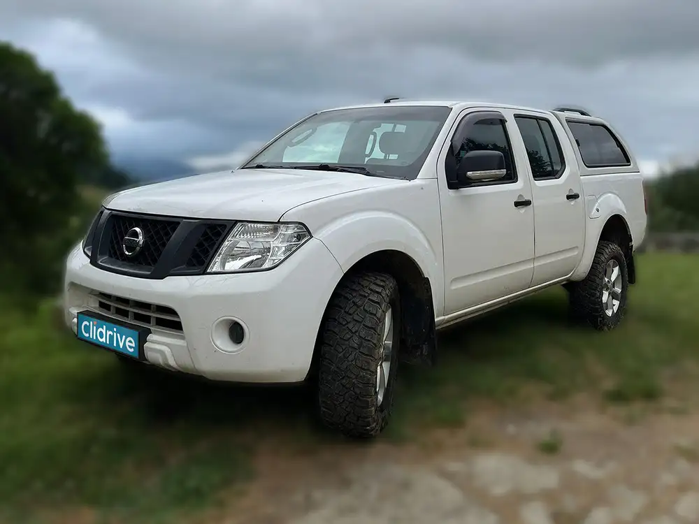 NISSAN navara