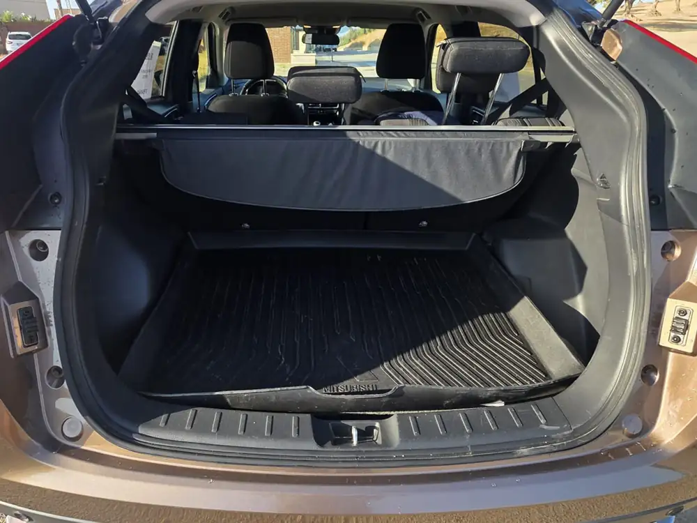 MITSUBISHI eclipse cross