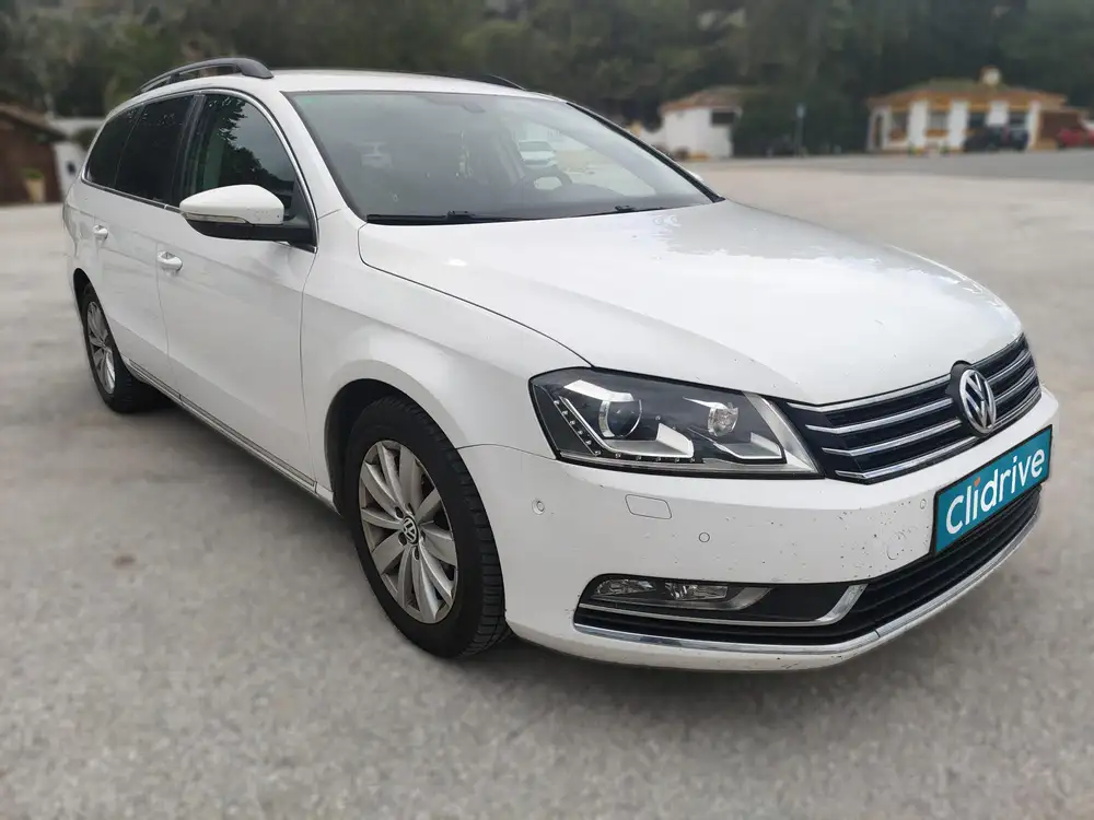VOLKSWAGEN passat