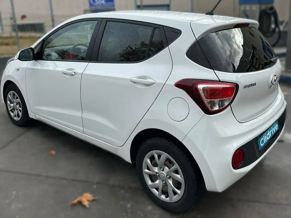 HYUNDAI i10