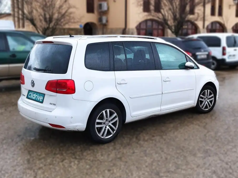 VOLKSWAGEN touran